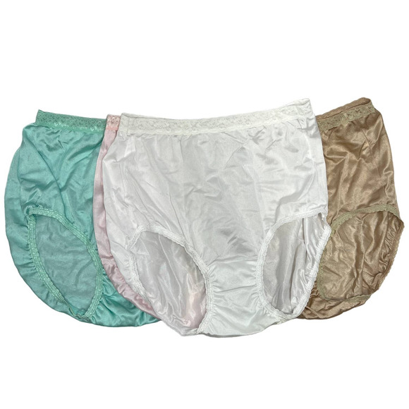 Hanes Intimates & Sleepwear Vintage Lot Of 4 Hanes Nylon Panties